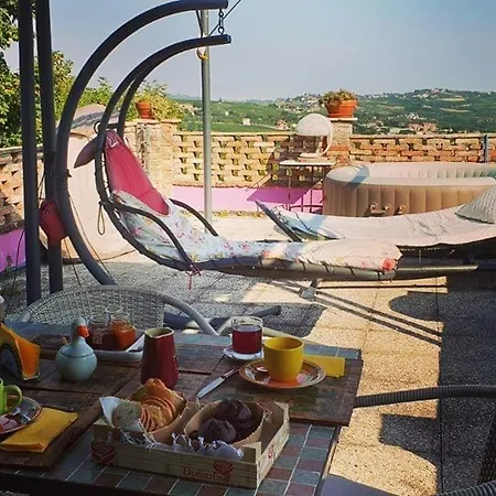 La Torretta Di Sotto Bed & Breakfast 3*